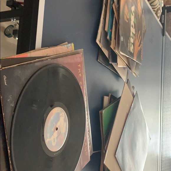 White Record Player - Picture 5 of 5